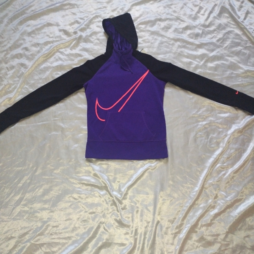 Nike Women's DRI fit Pull Over Hoodie